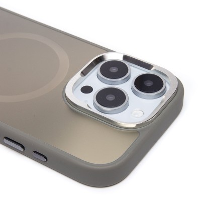 Чехол-накладка для Apple iPhone 16 Pro (титановое золото) - SM023 SafeMag