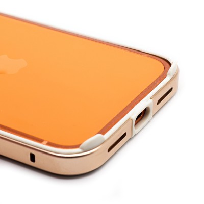 Чехол-бампер - металлический с силиконовыми бортами для Apple iPhone 17 Pro Max (Облачно-белый)