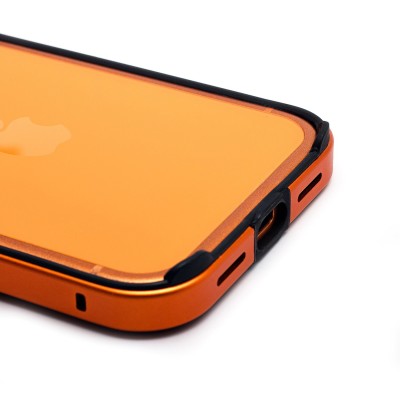 Чехол-бампер - металлический с силиконовыми бортами для Apple iPhone 17 Pro (Космический оранжевый)