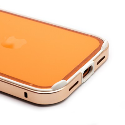 Чехол-бампер - металлический с силиконовыми бортами для Apple iPhone 17 (Облачно-белый)
