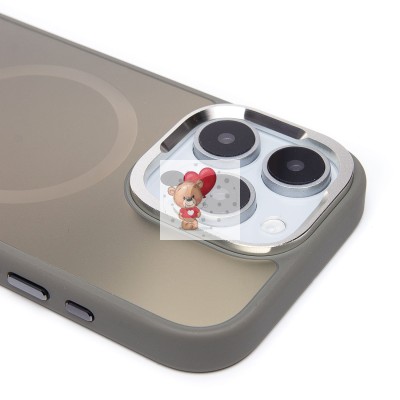 Чехол-накладка для Apple iPhone 16 Pro (титановое золото) - SM023 SafeMag