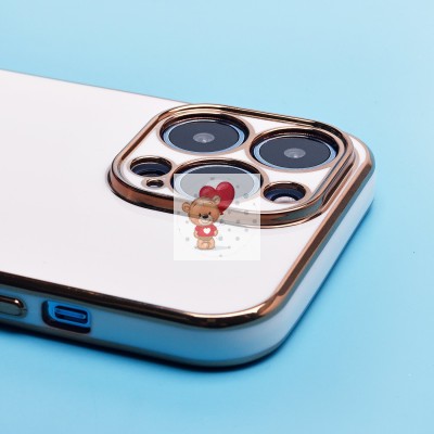 Чехол-накладка для Apple iPhone 15 Pro (белый) SC301